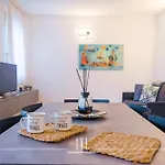 Wave - Private Garden & Pool Retreat Appartamento