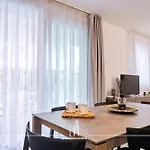 Appartamento Wave - Private Garden & Pool Retreat Lido di Jesolo