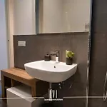 Wave - Private Garden & Pool Retreat Lido di Jesolo