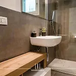 Wave - Private Garden & Pool Retreat