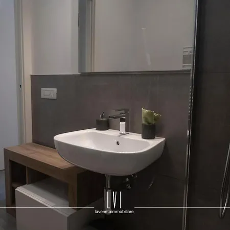 Wave Apartment