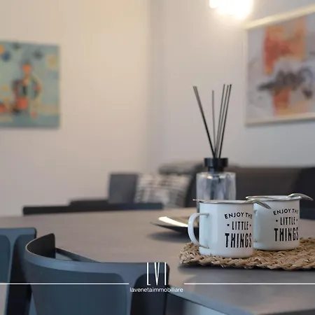 Wave Apartment