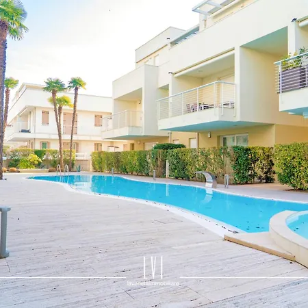 Appartamento Wave - Private Garden & Pool Retreat *
